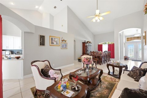Casa en venta en Valrico, Florida, 5 dormitorios, 335.28 m2 № 2223469 - foto 12