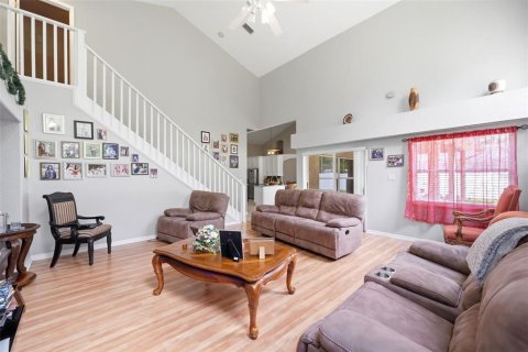 Casa en venta en Valrico, Florida, 5 dormitorios, 335.28 m2 № 2223469 - foto 20