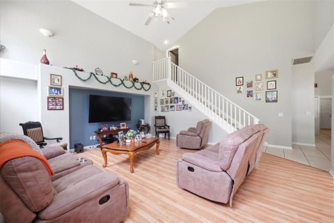 Casa en venta en Valrico, Florida, 5 dormitorios, 335.28 m2 № 2223469 - foto 19
