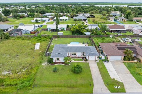 House in Punta Gorda, Florida 2 bedrooms, 99.59 sq.m. № 1906058 - photo 27