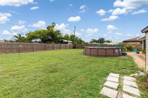 House in Punta Gorda, Florida 2 bedrooms, 99.59 sq.m. № 1906058 - photo 19