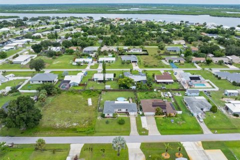 House in Punta Gorda, Florida 2 bedrooms, 99.59 sq.m. № 1906058 - photo 28