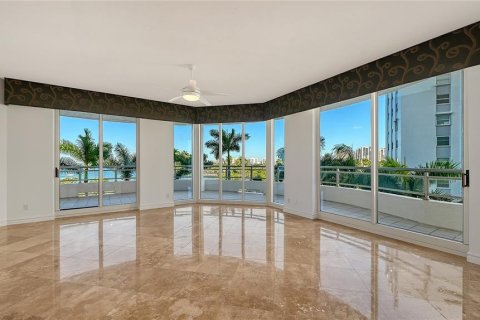 Купить кондоминиум в Сарасота, Флорида 7 комнат, 307.97м2, № 2427534 - фото 5