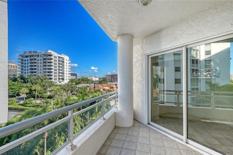 Купить кондоминиум в Сарасота, Флорида 7 комнат, 307.97м2, № 2427534 - фото 30