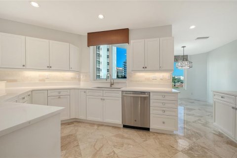 Купить кондоминиум в Сарасота, Флорида 7 комнат, 307.97м2, № 2427534 - фото 20