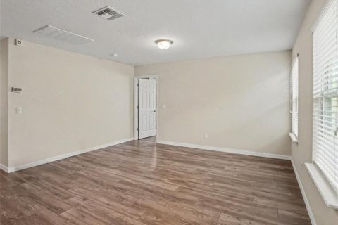 Casa en venta en Orlando, Florida, 4 dormitorios, 289.11 m2 № 2410063 - foto 18