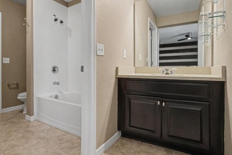 Casa en venta en Orlando, Florida, 4 dormitorios, 289.11 m2 № 2410063 - foto 21