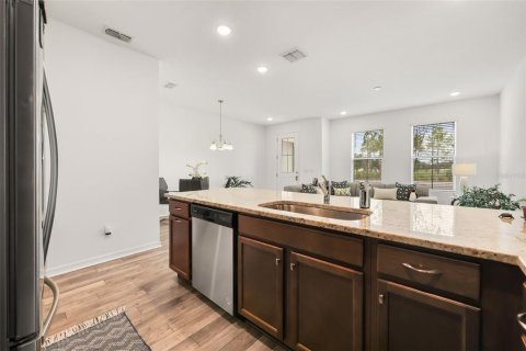 Townhouse in TOHOQUA in Kissimmee, Florida 3 bedrooms, 141.95 sq.m. № 2423839 - photo 9