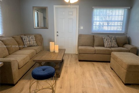 Снять в аренду виллу или дом в Майами-Гарденс, Флорида 5 спален, 198.53м2, № 2050091 - фото 9