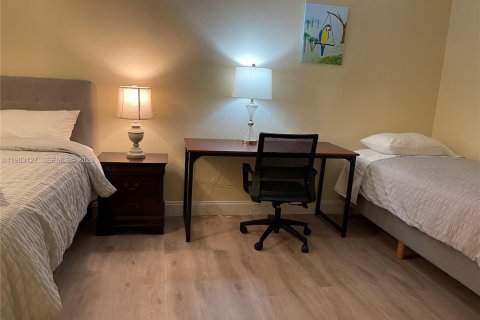 Снять в аренду виллу или дом в Майами-Гарденс, Флорида 5 спален, 198.53м2, № 2050091 - фото 14