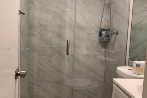 Снять в аренду виллу или дом в Майами-Гарденс, Флорида 5 спален, 198.53м2, № 2050091 - фото 10