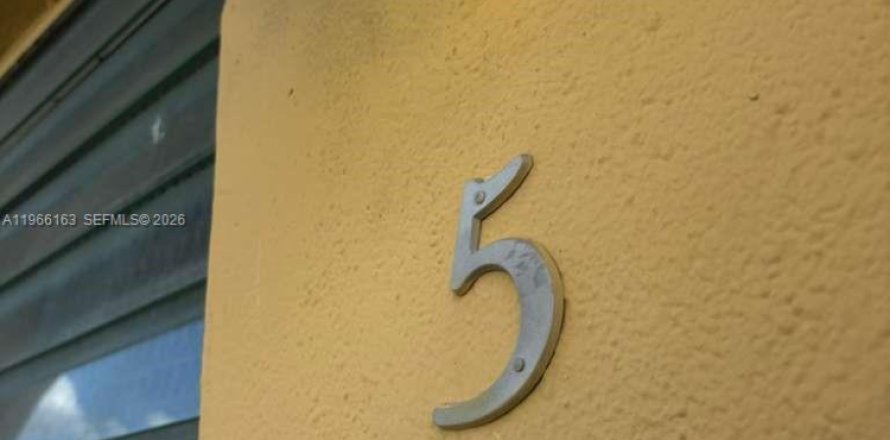 Villa ou maison à Opa-locka, Floride 1 chambre, 46.45 m2 № 2027786