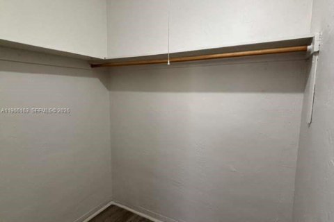 Villa ou maison à louer à Opa-locka, Floride: 1 chambre, 46.45 m2 № 2027786 - photo 8