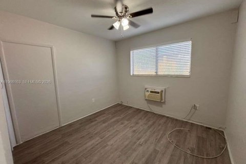 Villa ou maison à louer à Opa-locka, Floride: 1 chambre, 46.45 m2 № 2027786 - photo 6