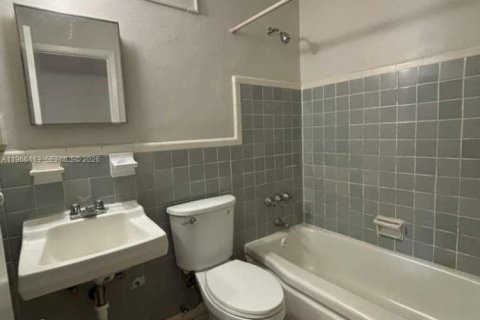 Villa ou maison à louer à Opa-locka, Floride: 1 chambre, 46.45 m2 № 2027786 - photo 9