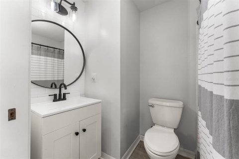 Condo in Gainesville, Florida, 1 bedroom № 2103068 - photo 16