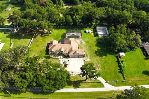 House in Ocala, Florida 6 bedrooms, 471.11 sq.m. № 2426037