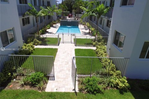 Condominio en alquiler en Miami Beach, Florida, 2 dormitorios, 73.21 m2 № 1986940 - foto 17