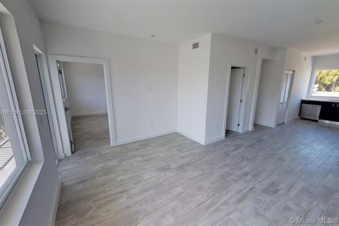 Condominio en alquiler en Miami Beach, Florida, 2 dormitorios, 73.21 m2 № 1986940 - foto 8