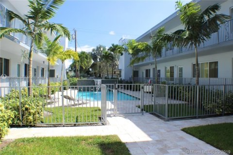 Condominio en alquiler en Miami Beach, Florida, 2 dormitorios, 73.21 m2 № 1986940 - foto 3