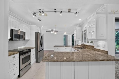 Villa ou maison à vendre à Bradenton, Floride: 3 chambres, 160.07 m2 № 2416901 - photo 16