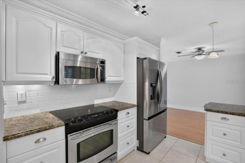 Villa ou maison à vendre à Bradenton, Floride: 3 chambres, 160.07 m2 № 2416901 - photo 18