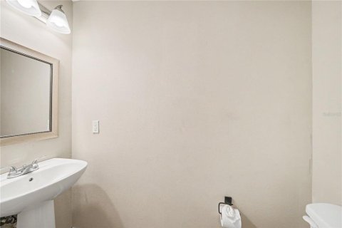 Townhouse in Tampa, Florida 2 bedrooms, 108.51 sq.m. № 2196945 - photo 8