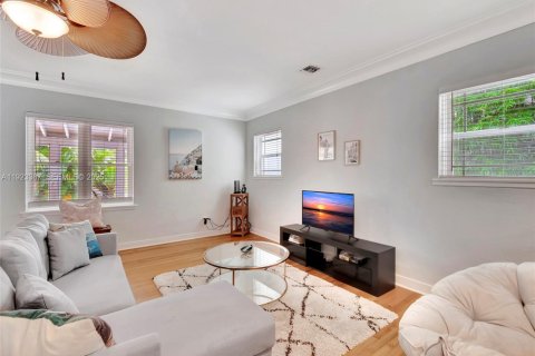 Снять в аренду виллу или дом в Форт-Лодердейл, Флорида 2 спальни, 143.53м2, № 2034857 - фото 13