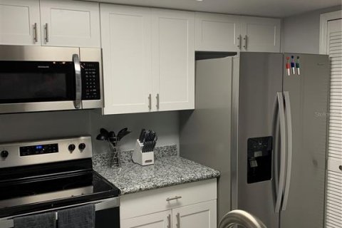 Townhouse in Gainesville, Florida 3 bedrooms, 127.28 sq.m. № 1765528 - photo 7