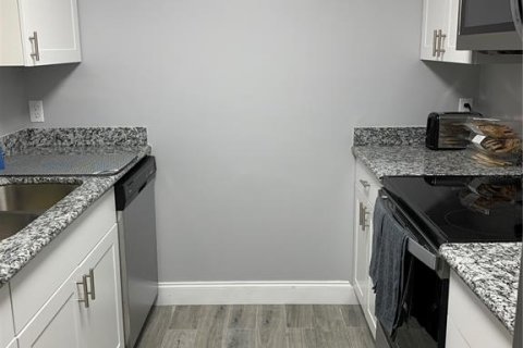Townhouse in Gainesville, Florida 3 bedrooms, 127.28 sq.m. № 1765528 - photo 9