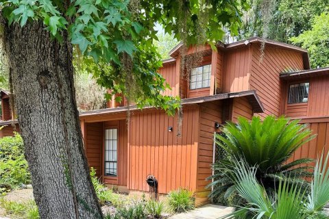 Townhouse in Gainesville, Florida 3 bedrooms, 127.28 sq.m. № 1765528 - photo 1