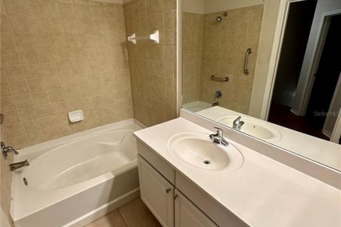 Снять в аренду таунхаус в Тампа, Флорида 2 комнаты, 81.85м2, № 2107466 - фото 14