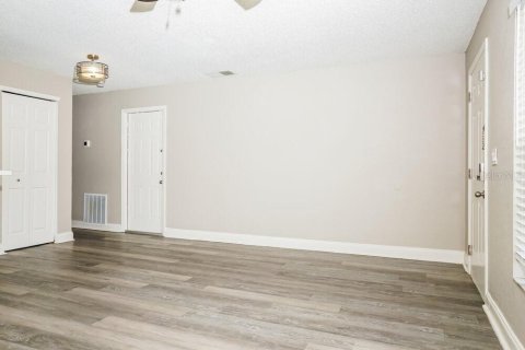 Casa en alquiler en Bradenton, Florida, 3 dormitorios, 119.84 m2 № 1914002 - foto 4