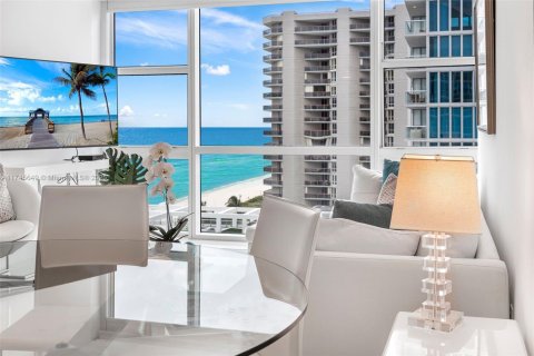 Copropriété à louer à Miami Beach, Floride: 2 chambres, 102.47 m2 № 1691377 - photo 18