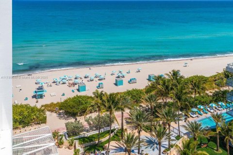 Copropriété à louer à Miami Beach, Floride: 2 chambres, 102.47 m2 № 1691377 - photo 2