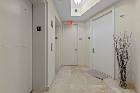 Copropriété à vendre à Sunny Isles Beach, Floride: 2 chambres, 171.59 m2 № 1805975 - photo 4