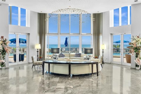 Condo in Sunny Isles Beach, Florida, 2 bedrooms  № 2247788 - photo 26