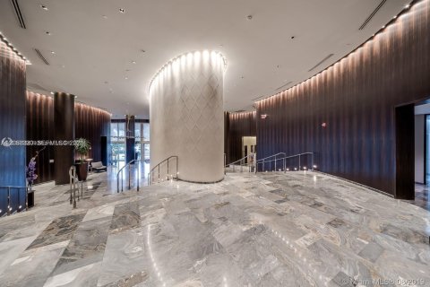 Condo in Sunny Isles Beach, Florida, 2 bedrooms  № 2247788 - photo 29