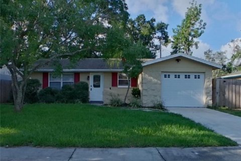 Casa en alquiler en Gulfport, Florida, 3 dormitorios, 94.39 m2 № 1911832 - foto 1