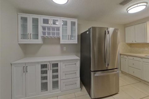 Casa en alquiler en Gulfport, Florida, 3 dormitorios, 94.39 m2 № 1911832 - foto 4