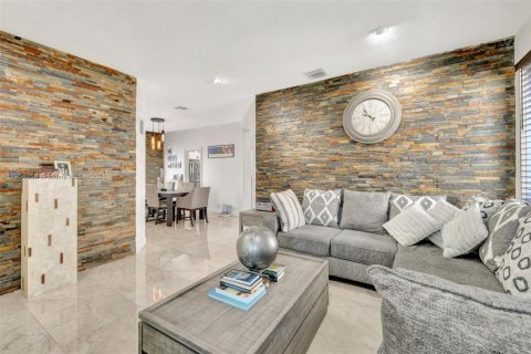 Villa ou maison à vendre à Weston, Floride: 3 chambres, 168.62 m2 № 1964204 - photo 6