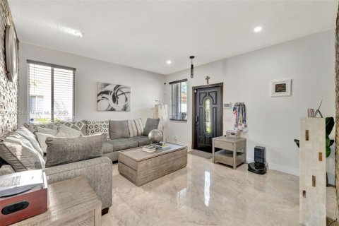 Villa ou maison à vendre à Weston, Floride: 3 chambres, 168.62 m2 № 1964204 - photo 4