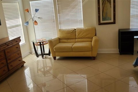 Appartement à louer à Clearwater, Floride: 2 chambres, 92.72 m2 № 2423606 - photo 3