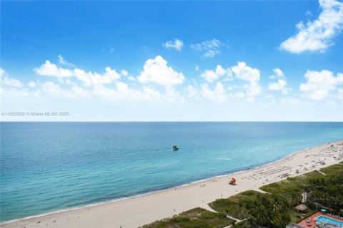 Condo in Miami Beach, Florida, 1 bedroom  № 2037781 - photo 14