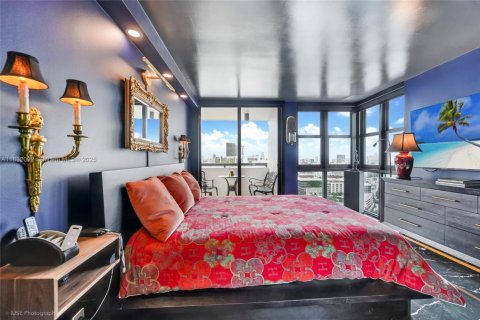 Condo in Miami Beach, Florida, 1 bedroom  № 2037781 - photo 9