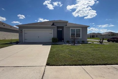 Villa ou maison à Auburndale, Floride 4 chambres, 171.96 m2 № 2421746