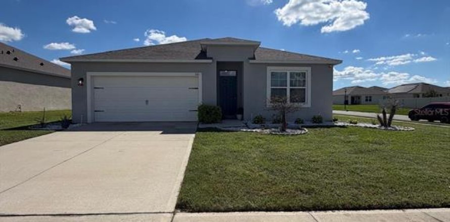 Casa en Auburndale, Florida 4 dormitorios, 171.96 m2 № 2421746