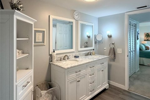 Copropriété à vendre à Saint Petersburg, Floride: 1 chambre, 110.09 m2 № 2413462 - photo 17