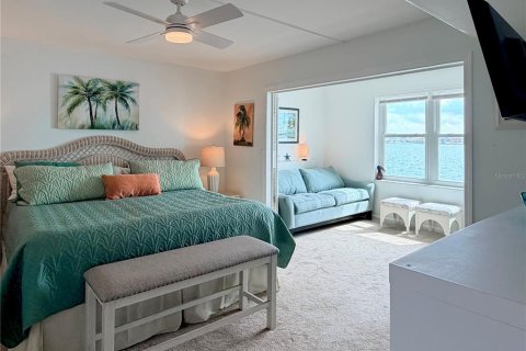 Copropriété à vendre à Saint Petersburg, Floride: 1 chambre, 110.09 m2 № 2413462 - photo 14
