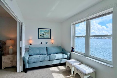 Copropriété à vendre à Saint Petersburg, Floride: 1 chambre, 110.09 m2 № 2413462 - photo 11